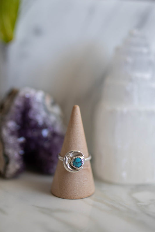 Turquoise Moon Ring - Size 6.5